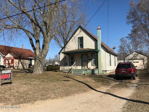 308 E Vincent St E, Belding, MI 48809 photo 2