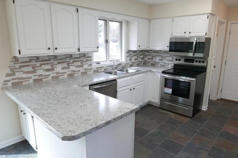 6548 Ormada Dr, Kalamazoo, MI 49048 photo 4