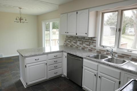 6548 Ormada Dr, Kalamazoo, MI 49048 photo 3