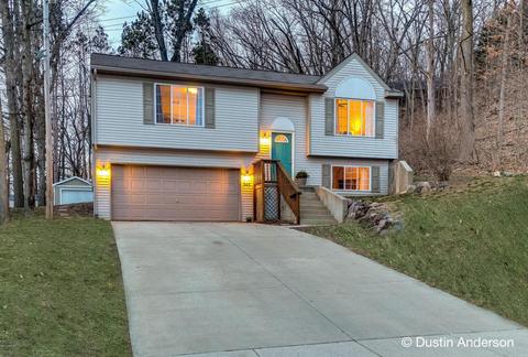 545 North St, Lowell, MI 49331 photo 4