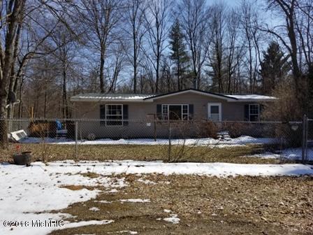 899 E Mccork Rd, Idlewild, MI 49642 photo 1