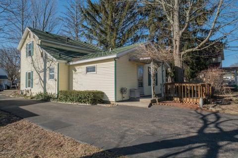 209 E Grant St, Plainwell, MI 49080 photo 33