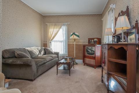 209 E Grant St, Plainwell, MI 49080 photo 2