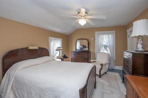 209 E Grant St, Plainwell, MI 49080 photo 23