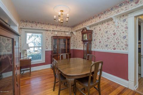 209 E Grant St, Plainwell, MI 49080 photo 8