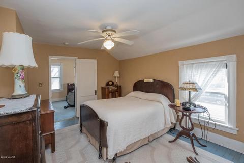 209 E Grant St, Plainwell, MI 49080 photo 24