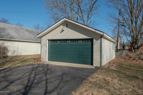 209 E Grant St, Plainwell, MI 49080 photo 31