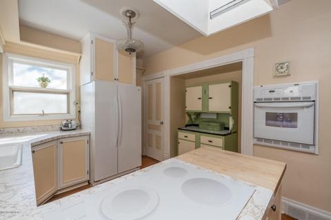 209 E Grant St, Plainwell, MI 49080 photo 11