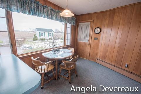 433 S Second St, Carson City, MI 48811 photo 9