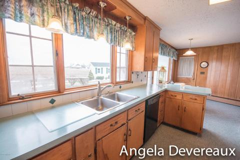 433 S Second St, Carson City, MI 48811 photo 6