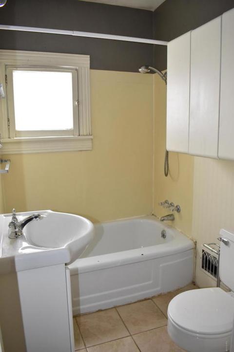 522 S Broas St, Belding, MI 48809 photo 14