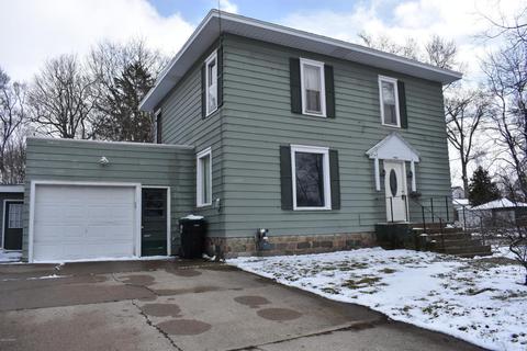 522 S Broas St, Belding, MI 48809 photo 1