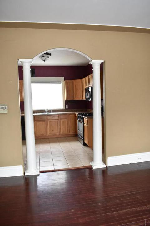 522 S Broas St, Belding, MI 48809 photo 4