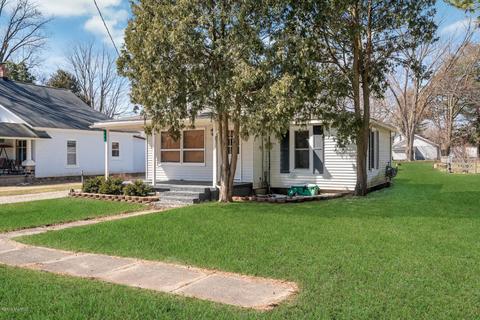141 Sheldon St, Climax, MI 49034 photo 3