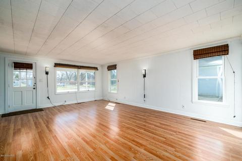 141 Sheldon St, Climax, MI 49034 photo 6