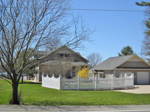 1084 E 88th St, Newaygo, MI 49337 photo 1