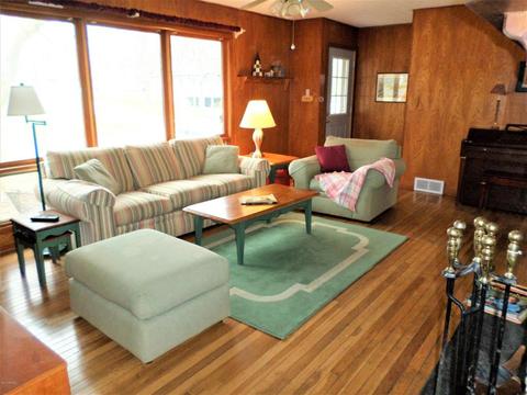22421 Maple Row St, Cassopolis, MI 49031 photo 5