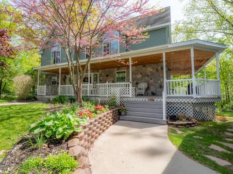 5232 Pointview Ct NE, Lowell, MI 49331 photo 2