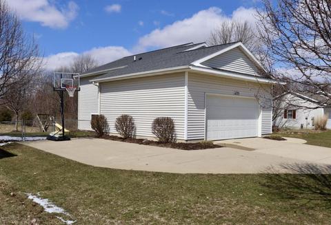 4372 Pleasantview Ln, Dorr, MI 49323 photo 3