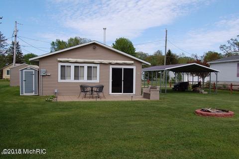 19921 Maple St, Evart, MI 49631 photo 1