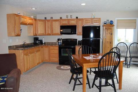 19921 Maple St, Evart, MI 49631 photo 2