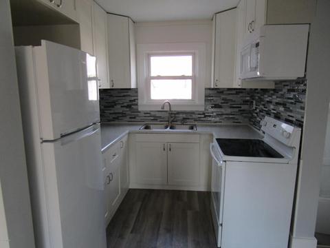 322 Franklin St, Bronson, MI 49028 photo 2
