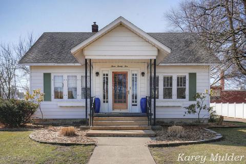 325 E Washington St, Belding, MI 48809 photo 1