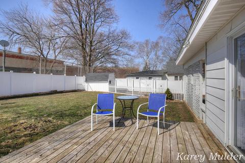 325 E Washington St, Belding, MI 48809 photo 23