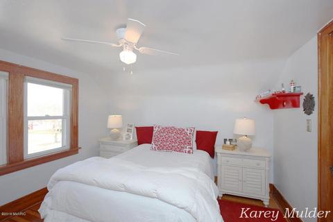 325 E Washington St, Belding, MI 48809 photo 17