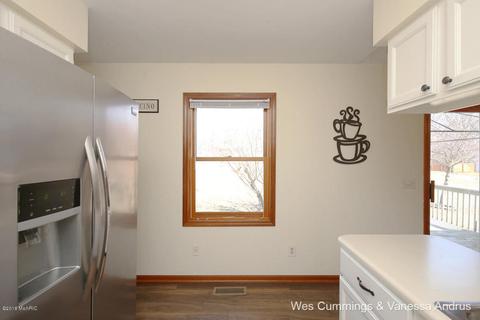 808 Morgan Dr, Belding, MI 48809 photo 9
