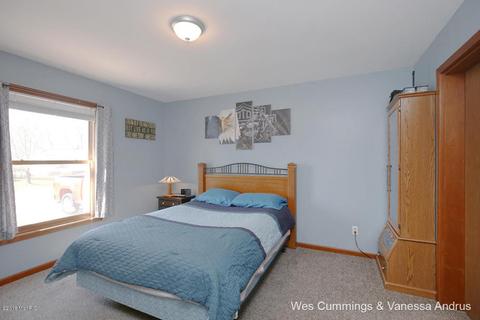 808 Morgan Dr, Belding, MI 48809 photo 12