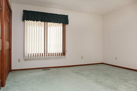 6376 Ormada Dr, Kalamazoo, MI 49048 photo 15