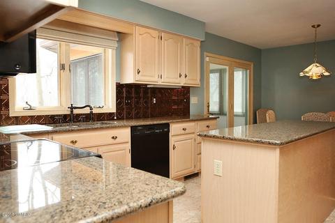 6376 Ormada Dr, Kalamazoo, MI 49048 photo 7