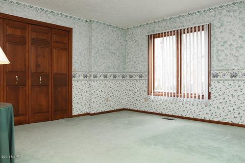 6376 Ormada Dr, Kalamazoo, MI 49048 photo 16