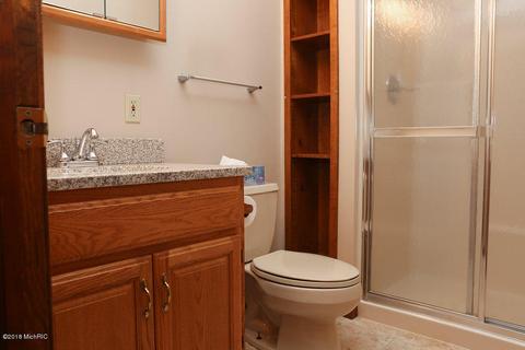 6376 Ormada Dr, Kalamazoo, MI 49048 photo 12