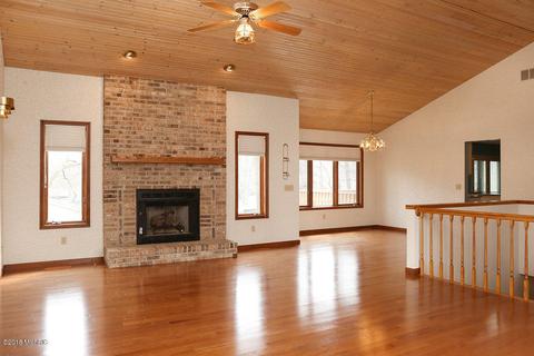 6376 Ormada Dr, Kalamazoo, MI 49048 photo 4