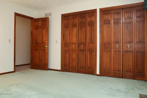 6376 Ormada Dr, Kalamazoo, MI 49048 photo 14