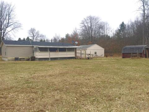 4672 N Alger Ave, White Cloud, MI 49349 photo 3