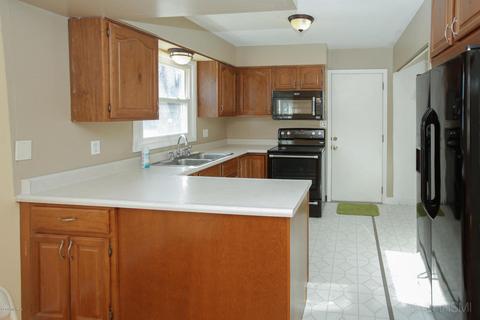 606 N Webster St, Augusta, MI 49012 photo 5