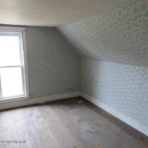 622 W High St, Belding, MI 48809 photo 13