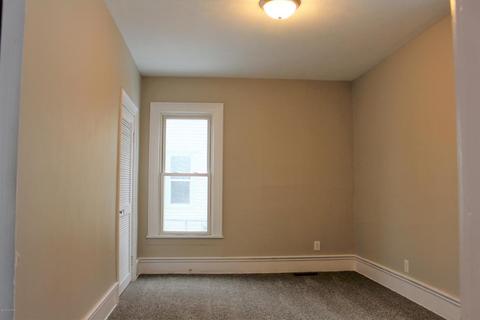 315 S Front St, Belding, MI 48809 photo 6