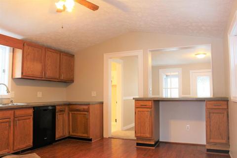 315 S Front St, Belding, MI 48809 photo 3