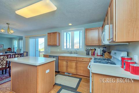 8568 Haystack SE, Caledonia, MI 49316 photo 6