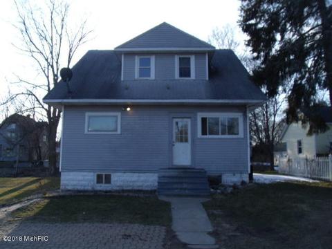 310 N Main St, Buchanan, MI 49107 photo 3