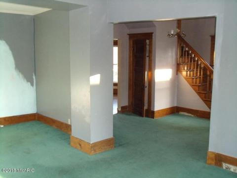 310 N Main St, Buchanan, MI 49107 photo 9