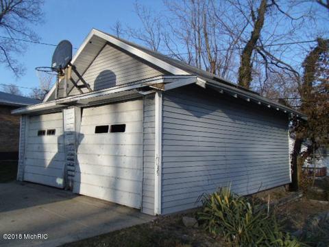310 N Main St, Buchanan, MI 49107 photo 5