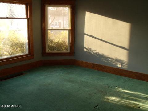 310 N Main St, Buchanan, MI 49107 photo 7