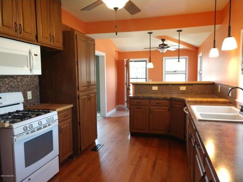 2537 Coral Rd NE, Edmore, MI 48829 photo 3