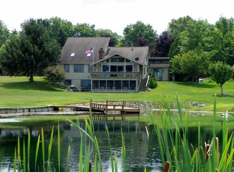 247 Peterman Dr, Crystal, MI 48818 photo 1