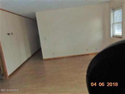 2091 E 108th St, Grant, MI 49327 photo 3